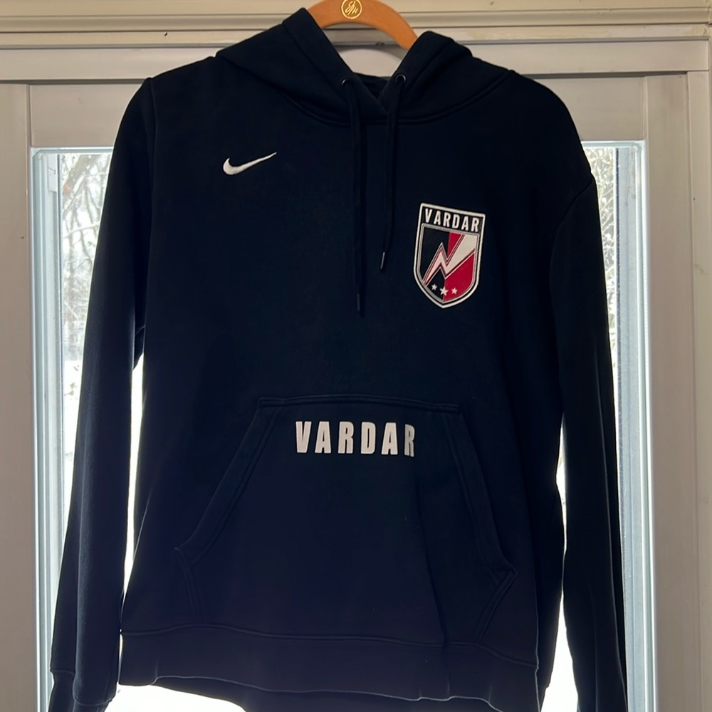 Nike Vardar Women’s Black Hoodie Size XL Draw String Front Pockets Athleisure